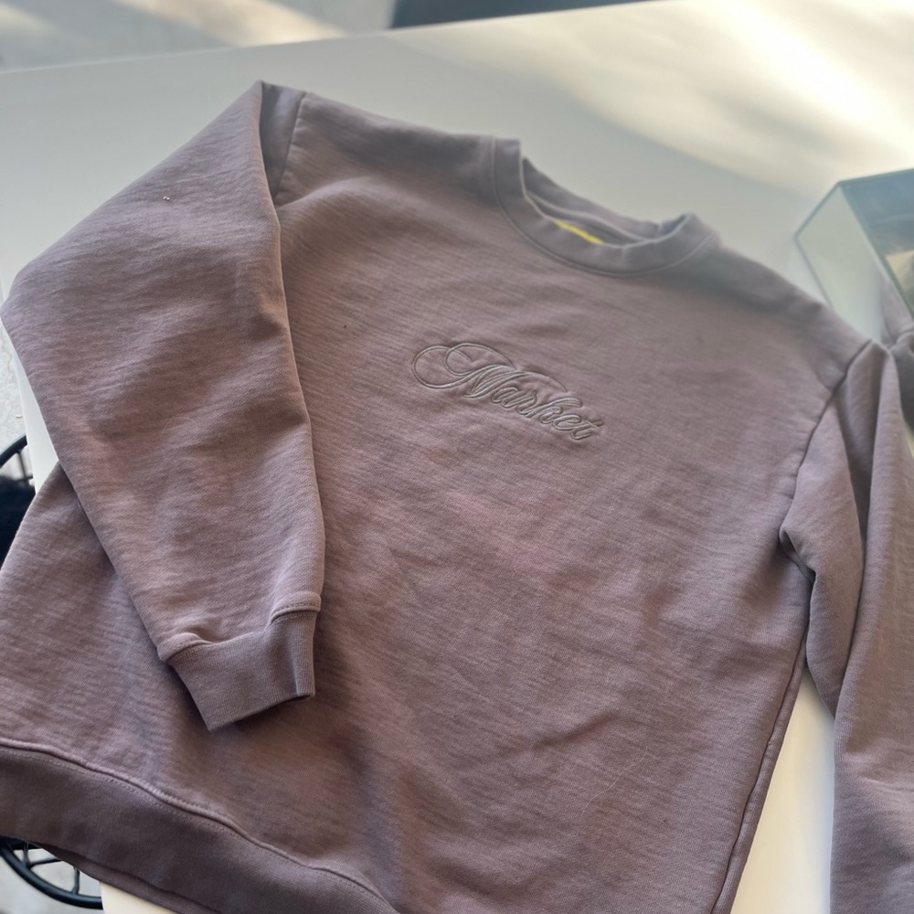 Chinatown market embroidered crewneck